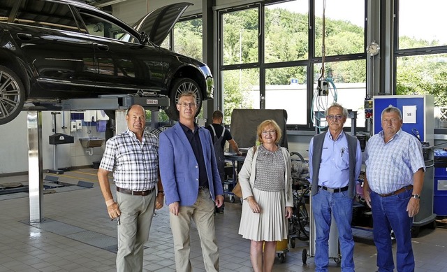 Landespolitikerin besucht Autohaus Ama...-Ortsverbandsvorsitzender Hugo Scheu.   | Foto: Privat
