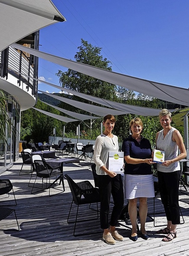 Stefanie Becherer, Iris Schmid (ElzLan...220;) und Ulrike Wei (Zweitlerland)   | Foto: ZTL