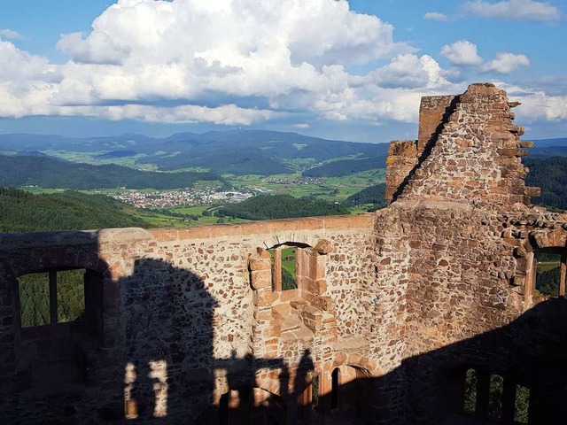Die Ruine der Burg Hohengeroldseck bie...olle Kulisse fr das anstehende Fest.   | Foto: Beate Zehnle-Lehmann