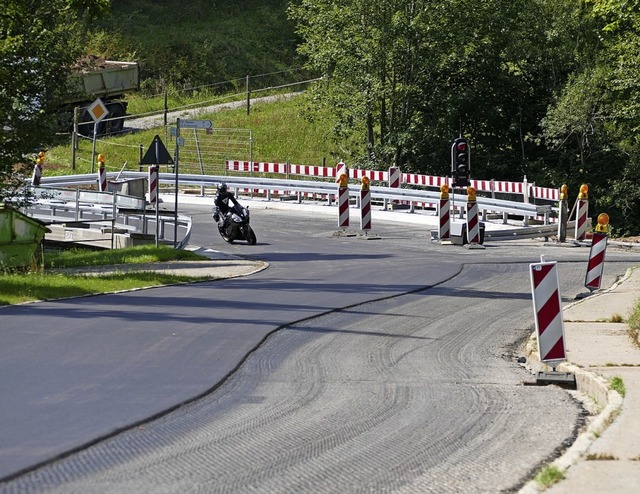 Die L 170 zwischen Bonndorf und Steina...t. Die gesamte Fahrbahn wird saniert.   | Foto: Juliane Khnemund