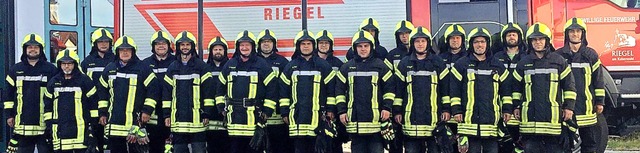 Gruppenbild vor Gertehaus: Freiwillige der Riegeler Feuerwehr  | Foto: Helmut Hassler