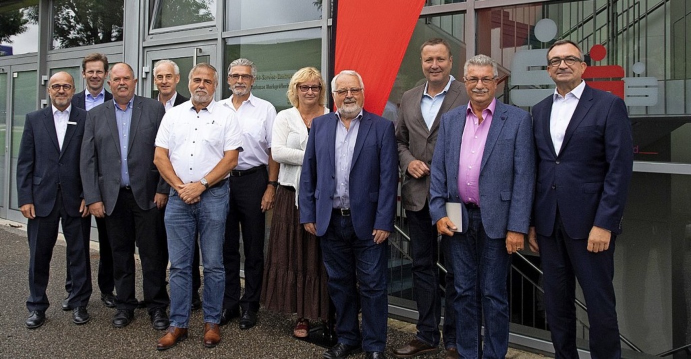Die Vertreter der Stiftungen im Gesch...sich ber die Zustiftung oder Spende.   | Foto: Volker Mnch