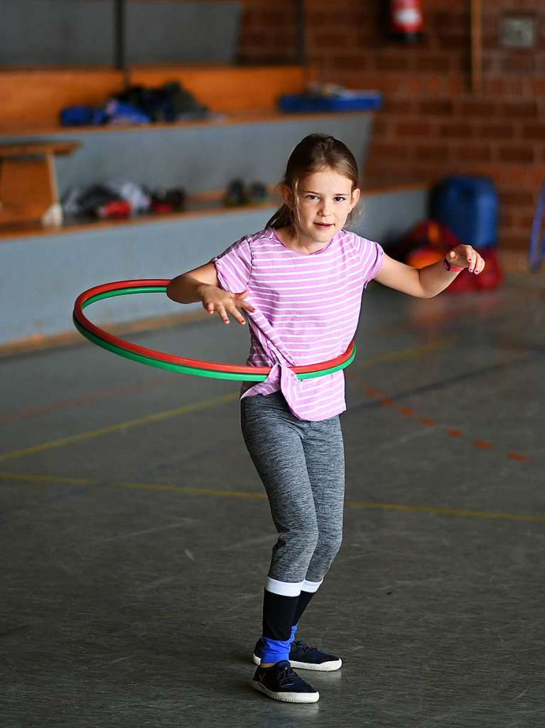 Kinder der Klasse 1 in der Burda-Halle