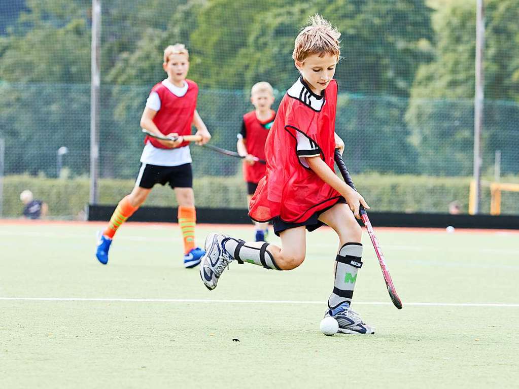 Junge Hockeyspieler der FT im Training