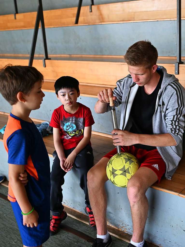 Klasse 1 der Sportgrundschule auf dem Weg zum Ballfhrerschein