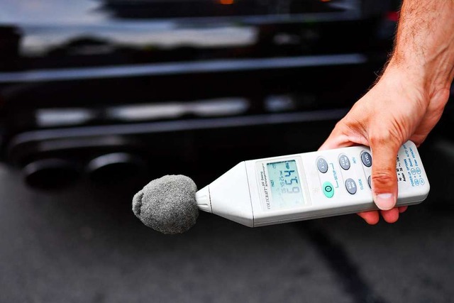 De Lrm, der von Autos und dem Straen...wird mit Dezibelmessgerten ermittelt.  | Foto: Uwe Anspach