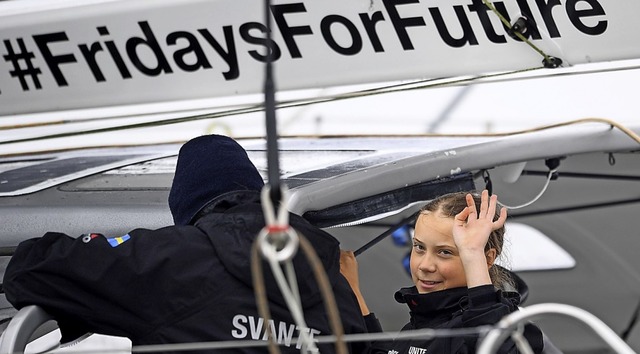 Greta Thunberg an Bord der Malizia bei ihrer Ankunft in New York  | Foto: JOHANNES EISELE (AFP)