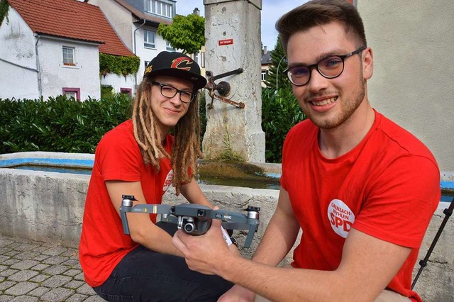 Marius Kipfmller (links) und Frederik...afr sorgen, dass diese weiter wchst.  | Foto: Horatio Gollin