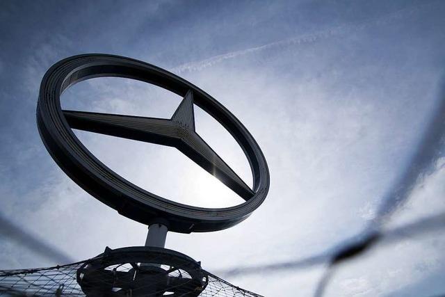 Geparkter Mercedes wird in Lrrach beschdigt