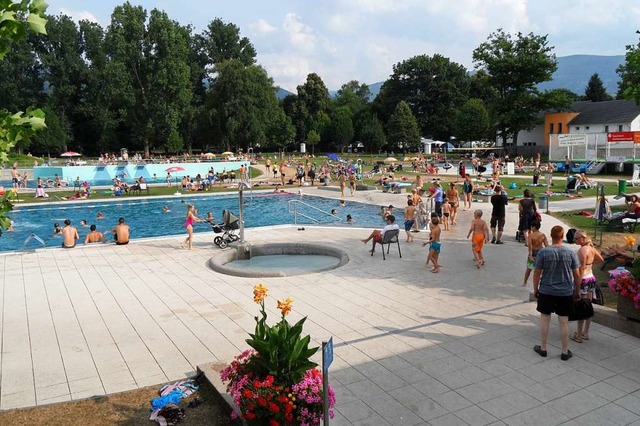 Das Dreisambad in Kirchzarten beendet ...zu, schon am 3. September zu schlieen  | Foto: Markus Donner