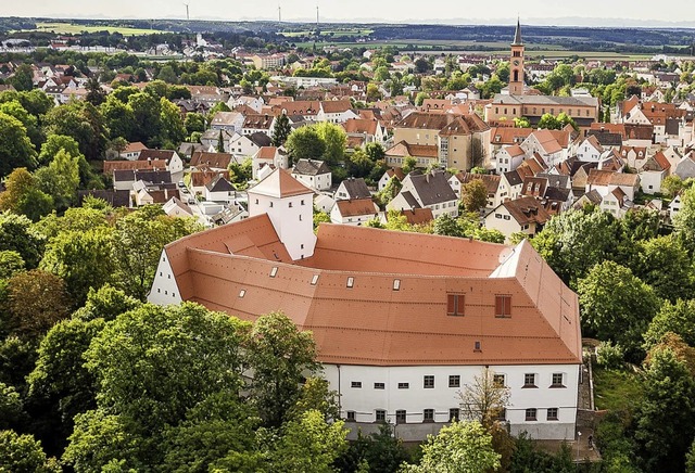 Hoch ber der Stadt:  Wittelsbacher Schloss in Friedberg  | Foto: Stefan Heinrich/Kleeblatt Medien