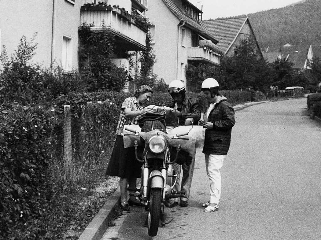 Abfahrt in Urlaub mit DKW, 1958, Heimatstrae (heute Birsnerweg), Waldkirch