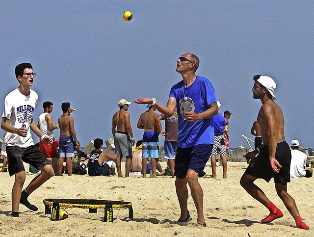 Auch am Strand wird die Sportart Round...ahn  die deutsche Meisterschaft statt.  | Foto: THOMAS URBAIN