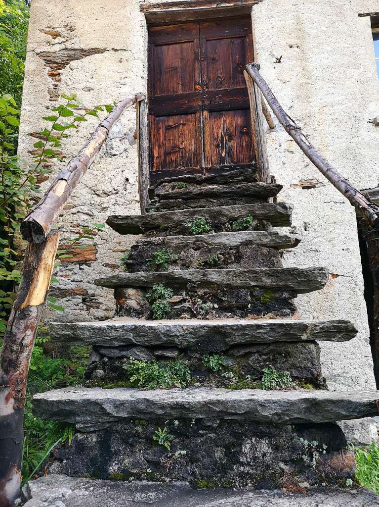 Diese Tr wurde in Cursolo fotografiert, in einem Bergdorf im Val Cannobina.