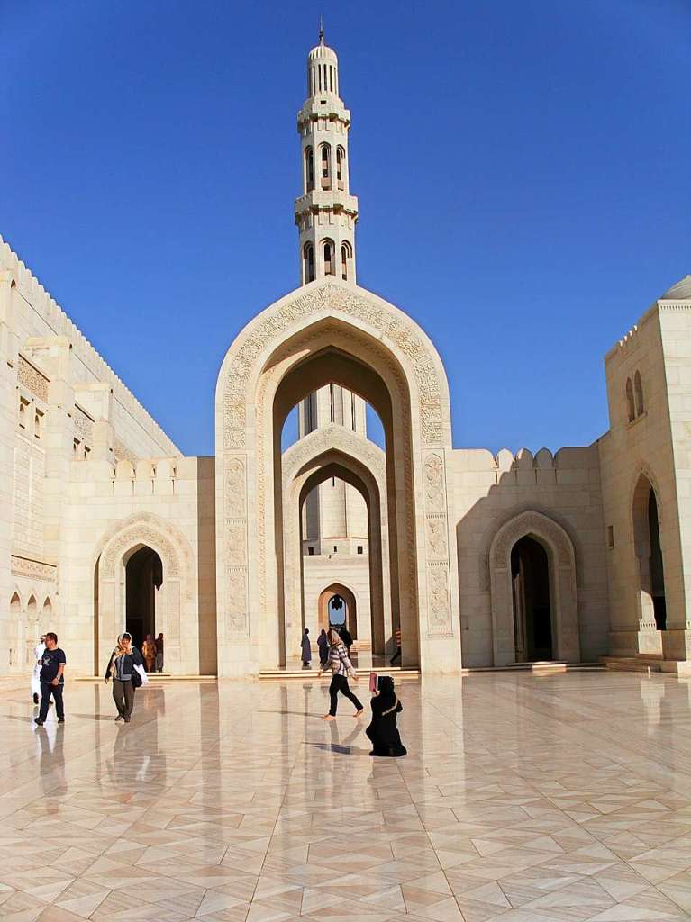 Moschee in Muscat/Oman, das Foto entstand anlsslich eines Orient-Urlaubs in den Vereinigten Arabischen Emiraten.