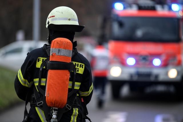 Freiburger Feuerwehr rettet Frau aus brennender Wohnung