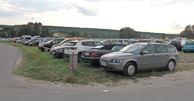 Dieser Parkplatz auf der Nordseite des...t ein Wiesengrundstck zur Verfgung.   | Foto: suedkurier