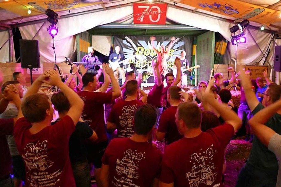 Landjugend feiert ihr Jubiläum mit viel Musik, einem Gottesdienst und der Dorf-Olympiade (Foto: Ulrich Senf) Landjugend feiert ihr Jubiläum mit viel Musik, einem Gottesdienst und der Dorf-Olympiade (Foto: Ulrich Senf)