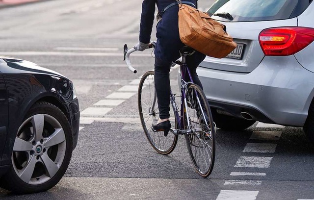 Der Geschdigte war auf dem Rennrad unterwegs (Symbolbild)  | Foto: Monika Skolimowska (dpa)