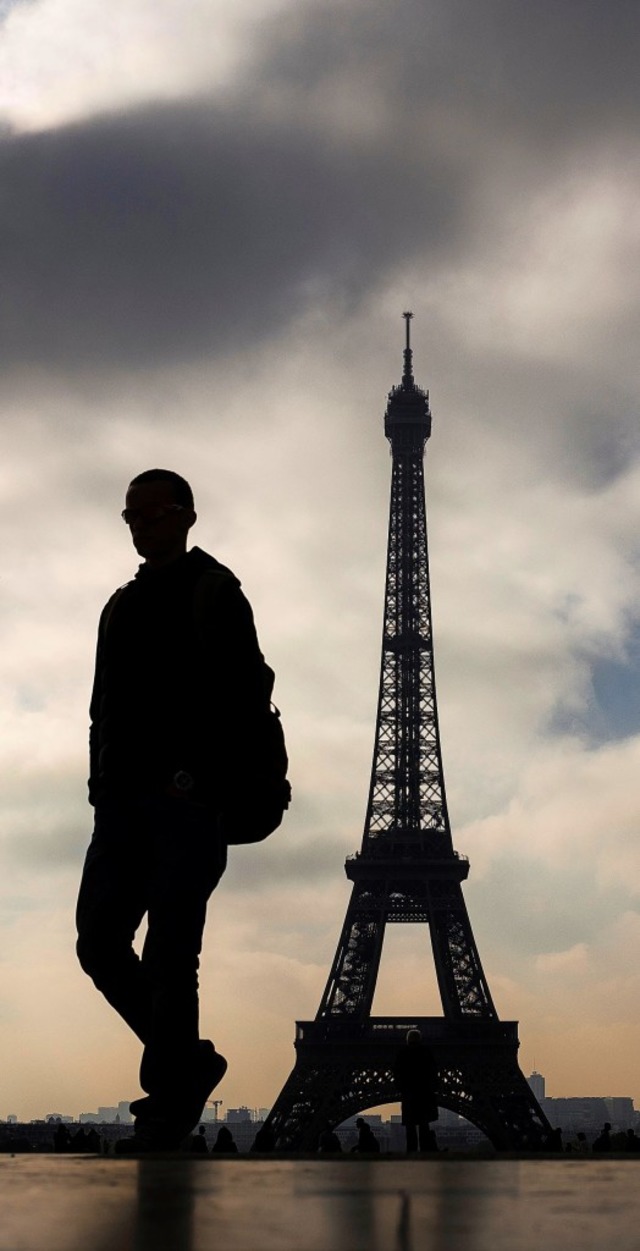 Noch gibt es kaum Grn umden Eiffeltur...u den Olympischen Spielen 2024 ndern.  | Foto: LIONEL BONAVENTURE