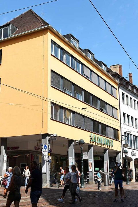 Heute ist in dem Gebude unter anderem ein Schuhgeschft zu finden.  | Foto: Rita Eggstein