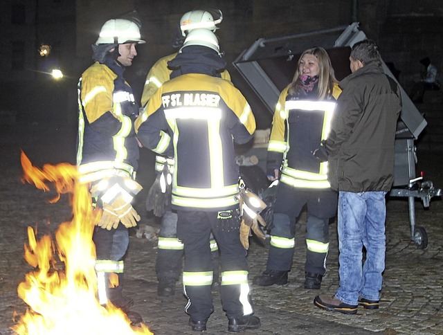 ber Notruf 112 die Rettungskrfte ver...igen, ist im Brandfall immer richtig.   | Foto: Cornelia Liebwein