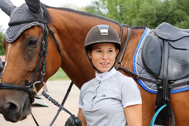 Nicole Schwarz mit Pferd Quitte S in Kenzingen  | Foto: Christiane Franz