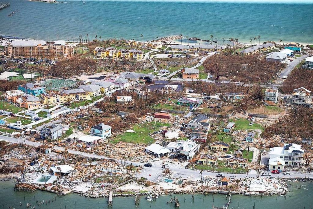 Zerstörungen durch den Hurrikan Dorian...rbour auf Great Abaco Island, Bahamas.  | Foto: Al Diaz (dpa)