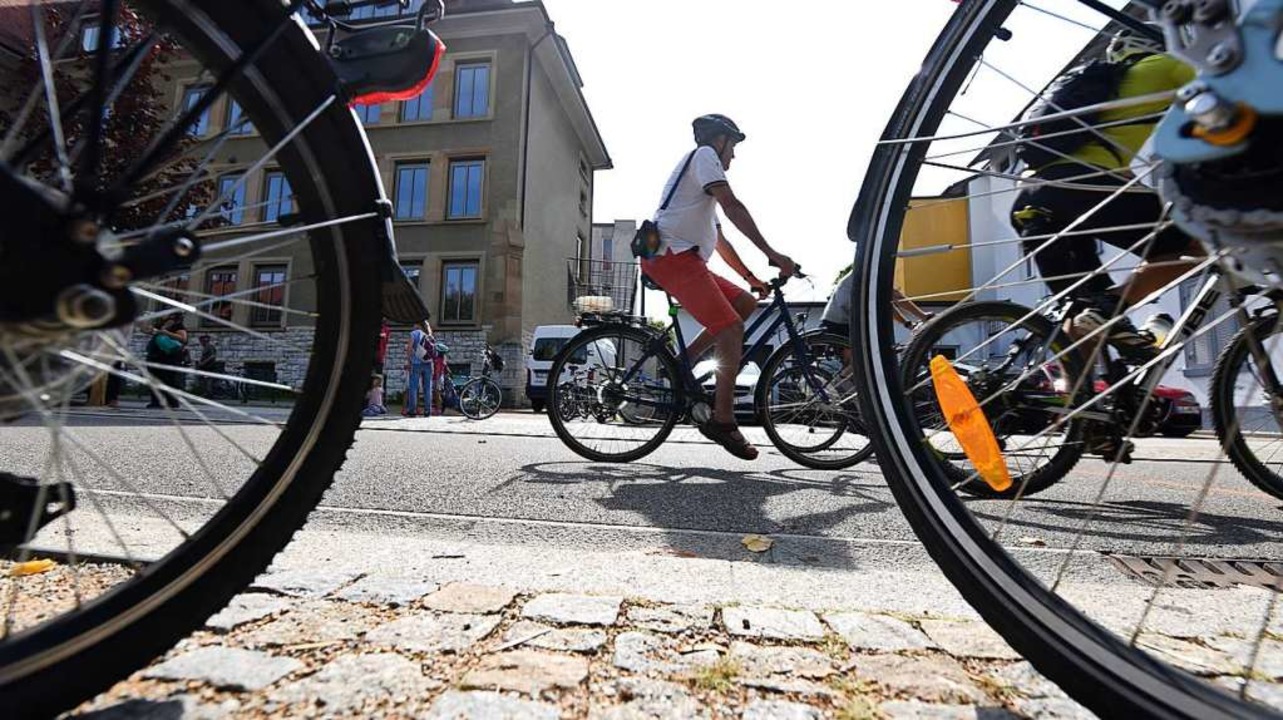 Bei der Infrastruktur fr die vielen Radler besteht Nachholbedarf.  | Foto: Jonas Hirt
