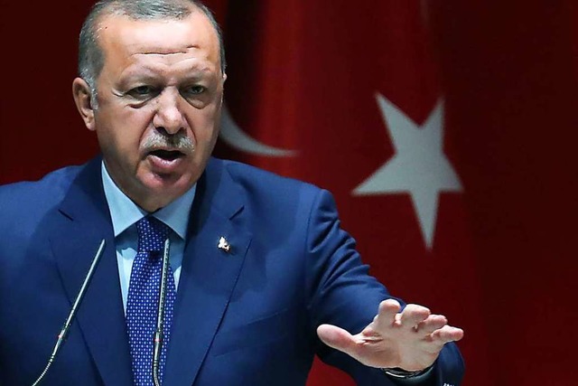 Mit der jetzt von Erdogan angestoenen...stungskontroverse eine neue Dimension.  | Foto: ADEM ALTAN (AFP)