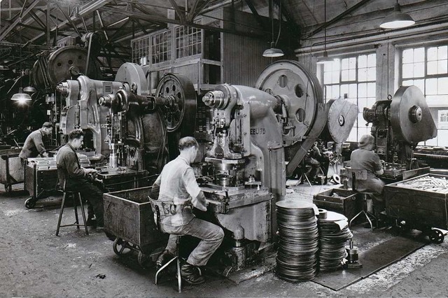 In den 1950er Jahren fertigten PWO-Mit...Pressen mit bis zu 75 Tonnen Leistung.  | Foto: PWO