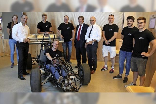 Hochschule entwickelt Rennwagen-Prototyp mit Elektroantrieb