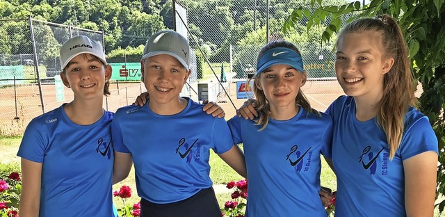 <BZ-FotoAnlauf>Tennisclub Steinen:</BZ...ebrunner und Emma Messing (von links).  | Foto: Ralph Lacher