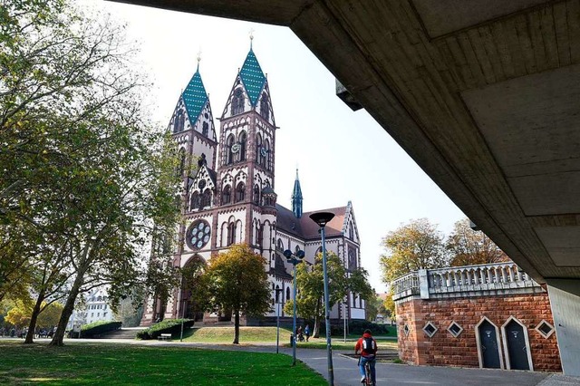 Die Stadt Freiburg muss endlich den Sthlinger Kirchplatz beleben.  | Foto: Thomas Kunz