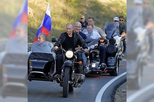 Krimbewohner stehen hinter Putin