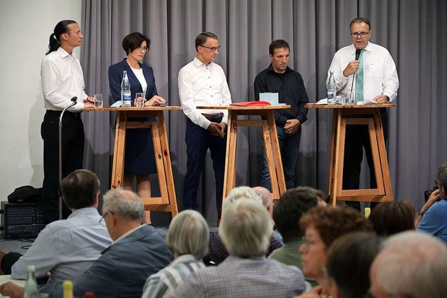 Die Kandidatenrunde  in Dinglingen: (v...ert, Lukas Owald und Guido Schneboom  | Foto: Christoph Breithaupt