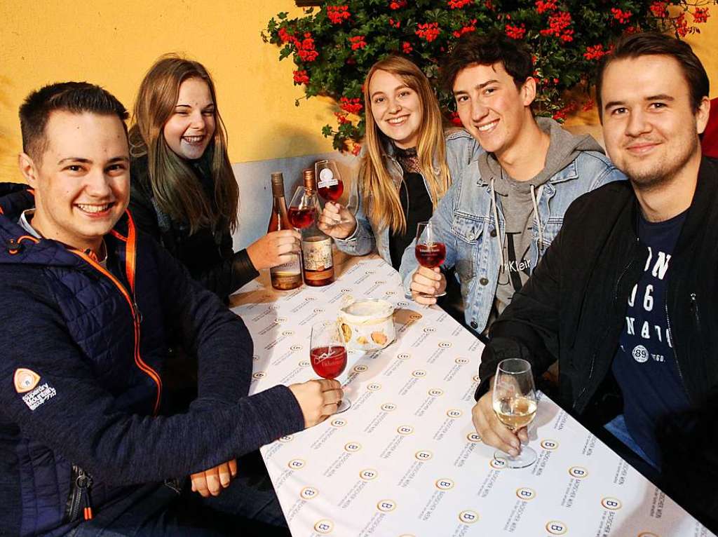 Bei feinem Wein, wechselhaften Wetter und guter Musik feierten die Besucher der Weinfeste in Merdingen und Eichstetten an mehreren Tagen.