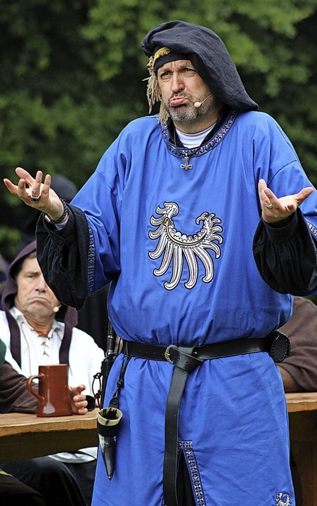 Ein bunter und lauter Haufen: Rudolf v...rschlge seiner Gefolgsmnner (links).  | Foto: Annika Sindlinger