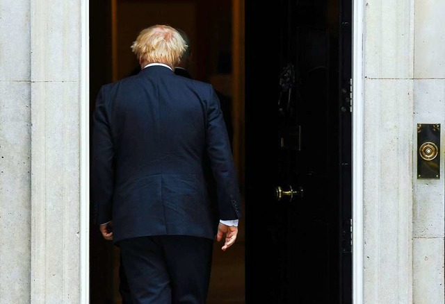 Dem Gesetz, das einen No-Deal-Brexit v...eigt Boris Johnson die kalte Schulter.  | Foto: Alberto Pezzali (dpa)
