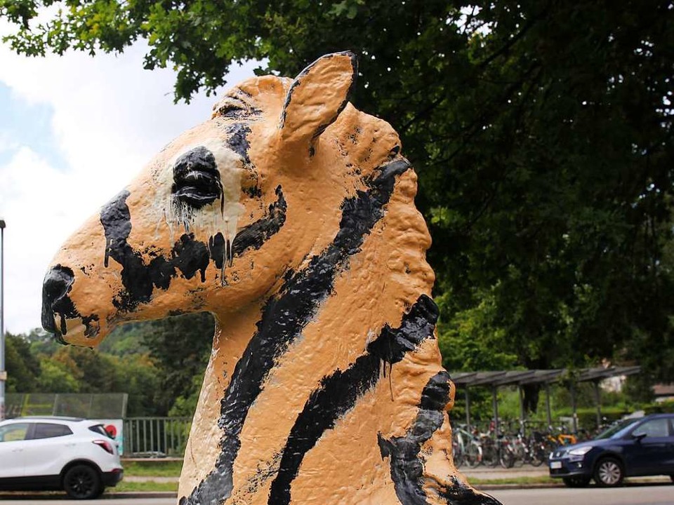 Perfekte Verwandlung : Das Holbeinpferdle ist jetzt ein Zebra.  | Foto: Anna Castro Ksel