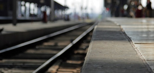 Tatort Bahnhof: Was im Juli in Frankfu...te, ging in Dsseldorf glimpflich aus.  | Foto: DirkR - stock.adobe.com