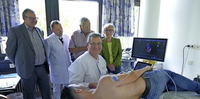 Daniel Schlittenhardt, der rztliche D...erverein Pro Spital (hinten von links)  | Foto: Axel Kremp