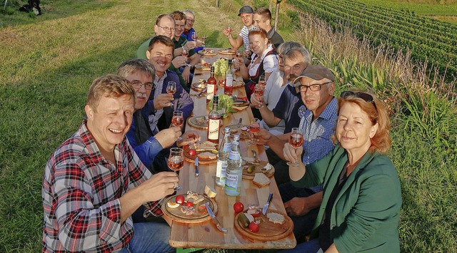 Weinknigin, Brgermeister und Vereins... ein gutes Gelingen beim Weinfest an.   | Foto: Sandra Decoux-Kone