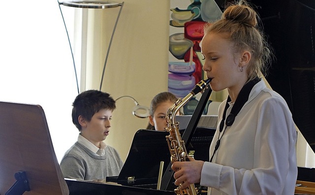 Auch Talente wie Rosalie Zehle, Saxofo...rhalten ein Podium beim  Musikherbst.   | Foto: Roswitha Frey