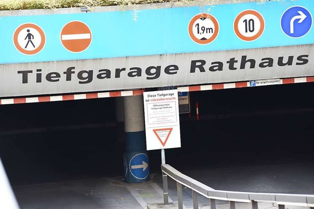 Das Parkhaus am Rathaus soll nchstes ...ng gesperrt werden, um es zu sanieren.  | Foto: Jonas Hirt