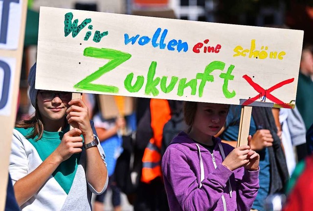 Jugendlicher Protest fr mehr Klimaschutz  | Foto: Martin Schutt (dpa)