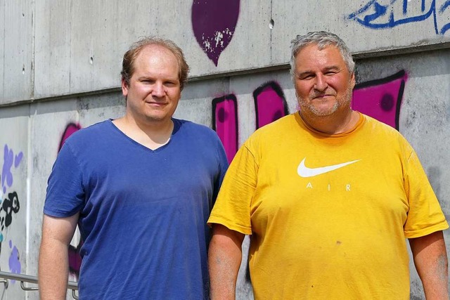 Graffiti-Cleaner: Mathias Straub (links) und Martin Suetterlin  | Foto: Verena Pichler