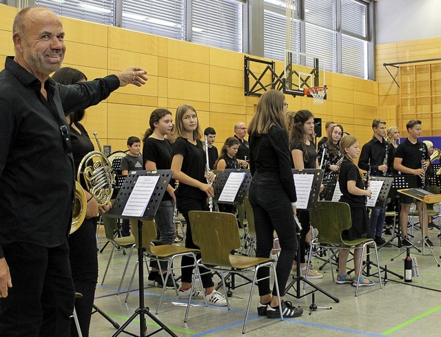 Als Gesamtleiter konnte  Klaus Siebold...iker in Laufenburg  sechs Stcke ein.   | Foto: suedkurier