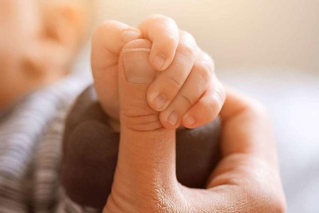 Ärzte rätseln über die Ursache der Handfehlbildungen bei drei Babys