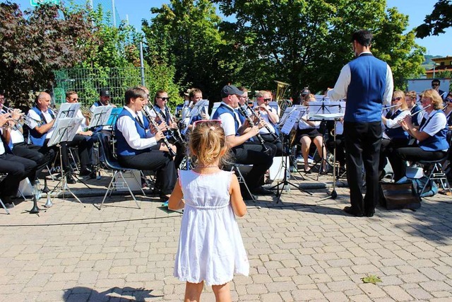 Der Musikverein Efringen-Kirchen war e... Tag der Blasmusik  eingeladen hatten.  | Foto: Antje Gessner